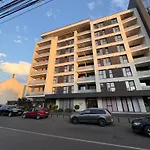 The Grey Nest, Free Private Parking 公寓