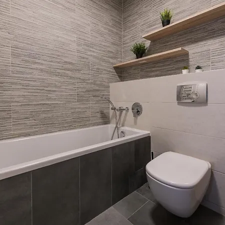 Apartment The Grey Nest, Free Private Parking Cluj-Napoca