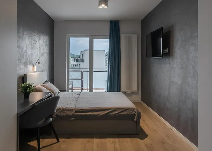 The Grey Nest, Free Private Parking Apartman
