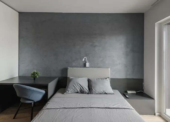 The Grey Nest, Free Private Parking *